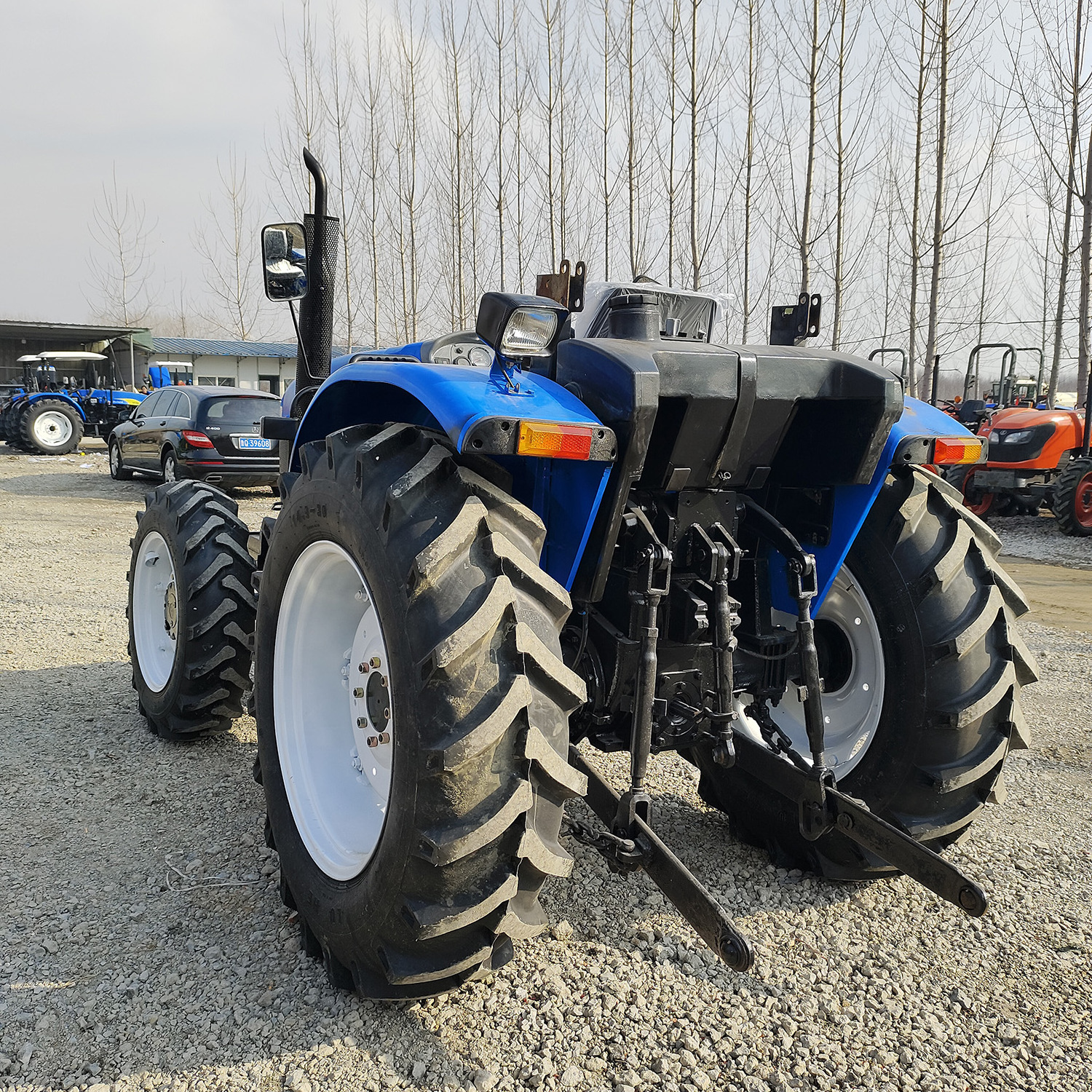 china 4WD 4x4 70HP 80HP 120HP Compact Farm Tractors Used Agriculture Farm Machinery Cheap Farm Tractor For Sale with good condition