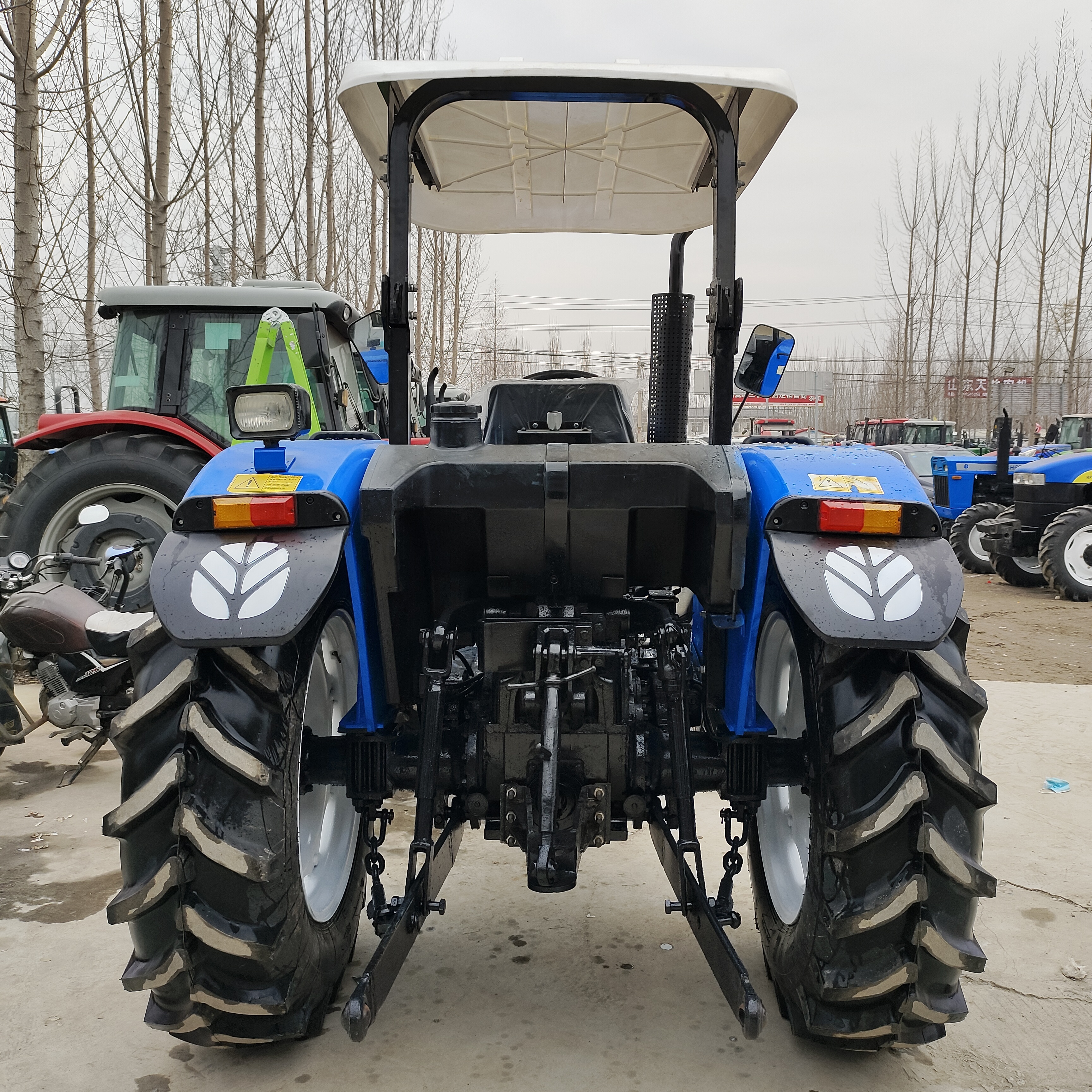 Hot Sale  4x4 small compact used agriculture 70hp 75hp 80hp 90hp farm tractors with low price