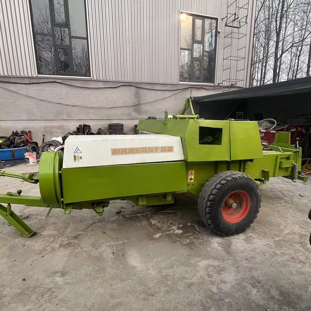 Factory Wholesale CLAAS Hay Bailing Mini Square Baler Hay Balers Rolling Round Hays Baler Machinery Hydraulic Pine Machineries