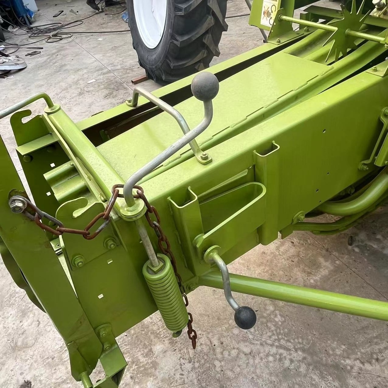 Hot sale 2018 - 2020 year Cheap price Claas Markant 55/65 650 used hay baler with spare parts for sale 55/65 Claas