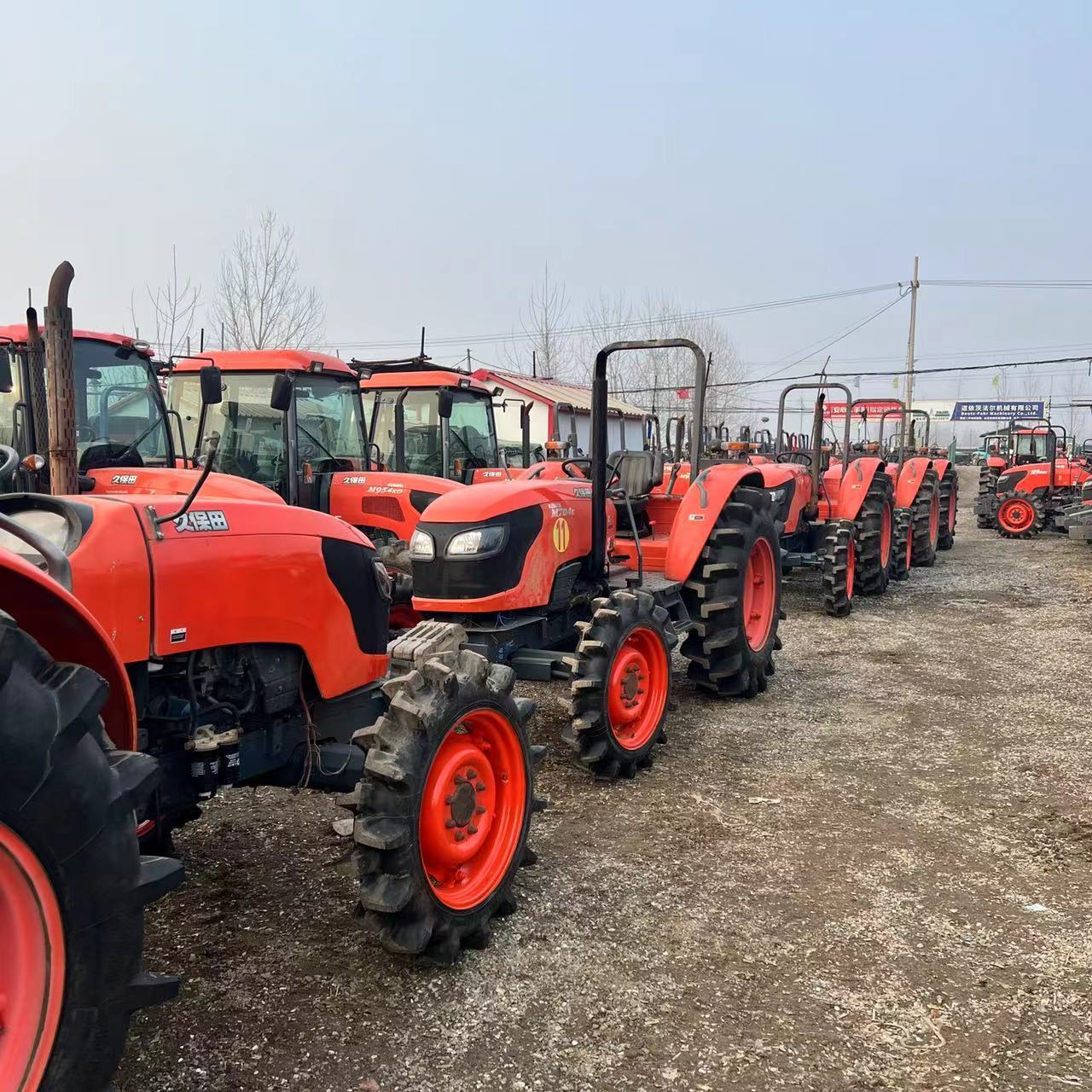 Hot Sale Kubota M704k 4wd Tractor For Sale In Japan