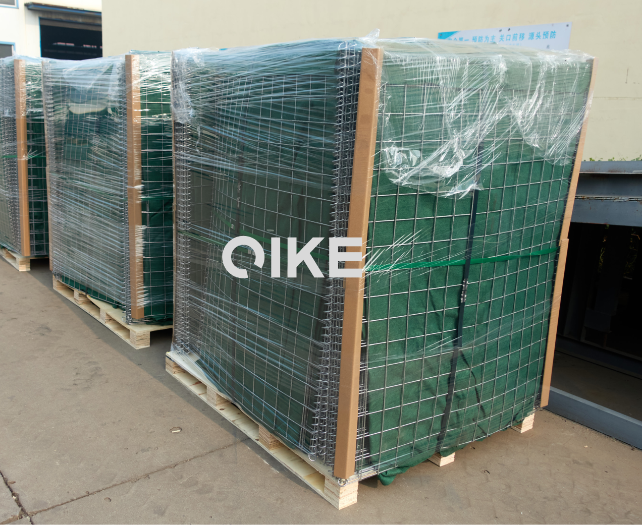 High strength Hot-dip Galvanized Recoverable defensive barrier wall Hesko barrier small bastion barrier