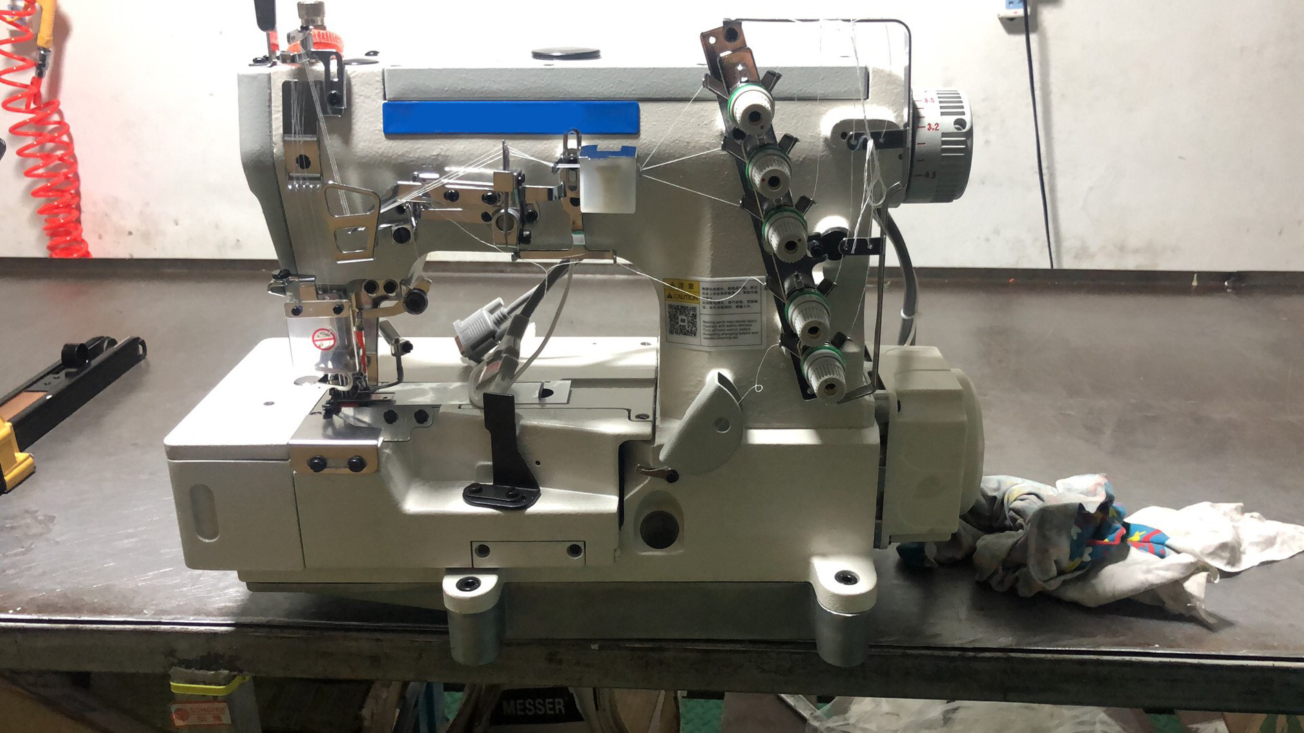 QK500-01CB Mechanical high-speed flat-bed interlock Industrial sewing machine with cheap price