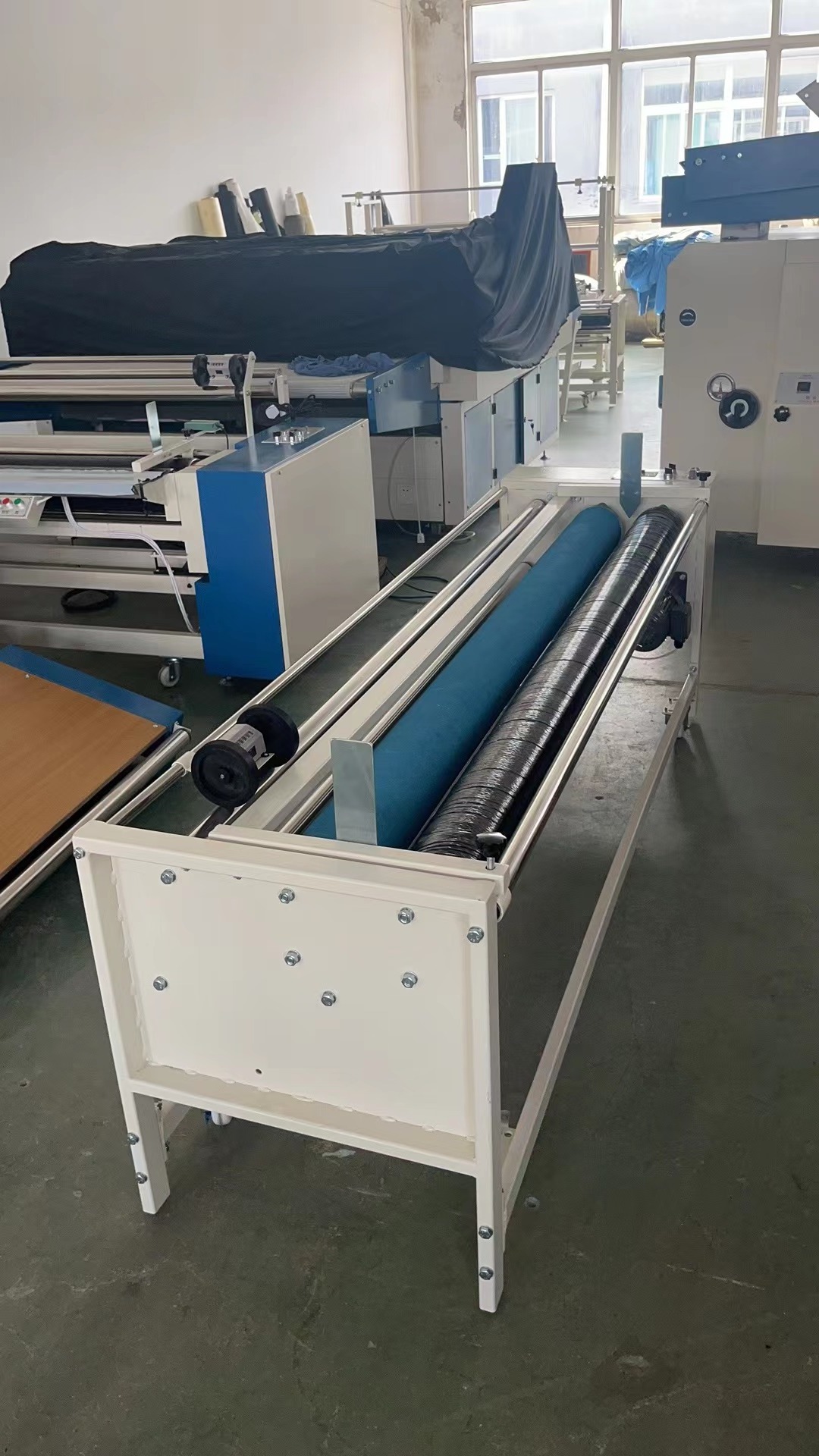 Z-11 China factory direct sale automatic fabric rolling machine high efficiency fabric cloth winding machine