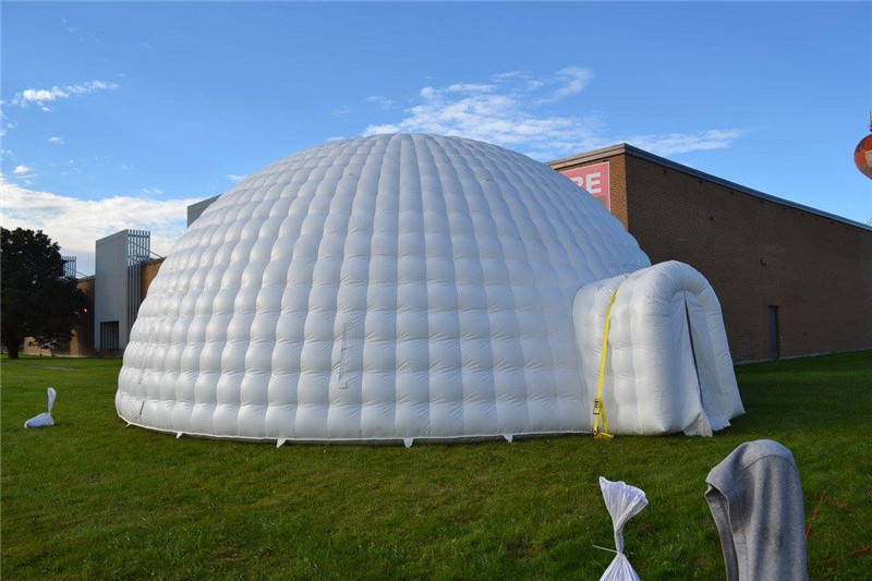 White big Inflatable  dome tents outdoor oxford inflatable igloo with tunnel