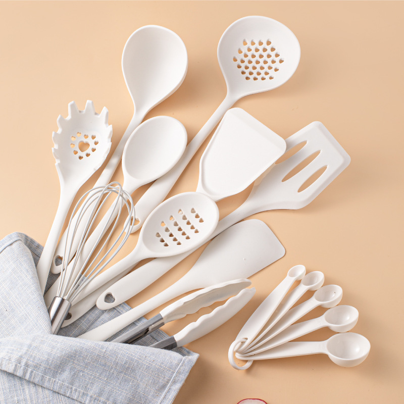 Wholesale 18Pcs Cooking Tools Kitchenware Accessories Heat Resistant Nylon Non-stick Silicone Kitchen Utensils Set