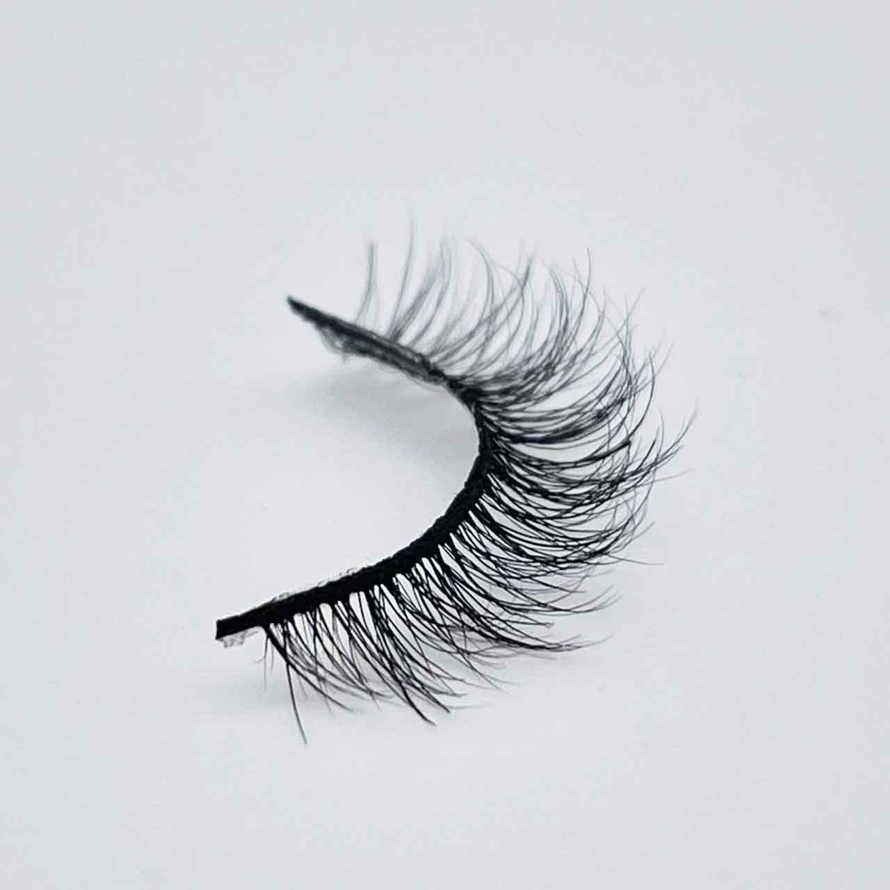 Y20 eyelash venders 10mm 12mm natural fluffy short 3d mink eyelashes with custom lash boxes for small eyes