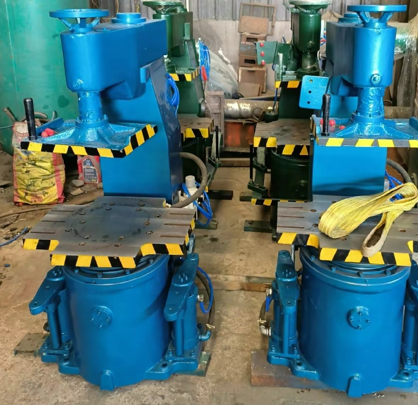 Castings Production Jolt Squeeze Green Sand Molding Machine