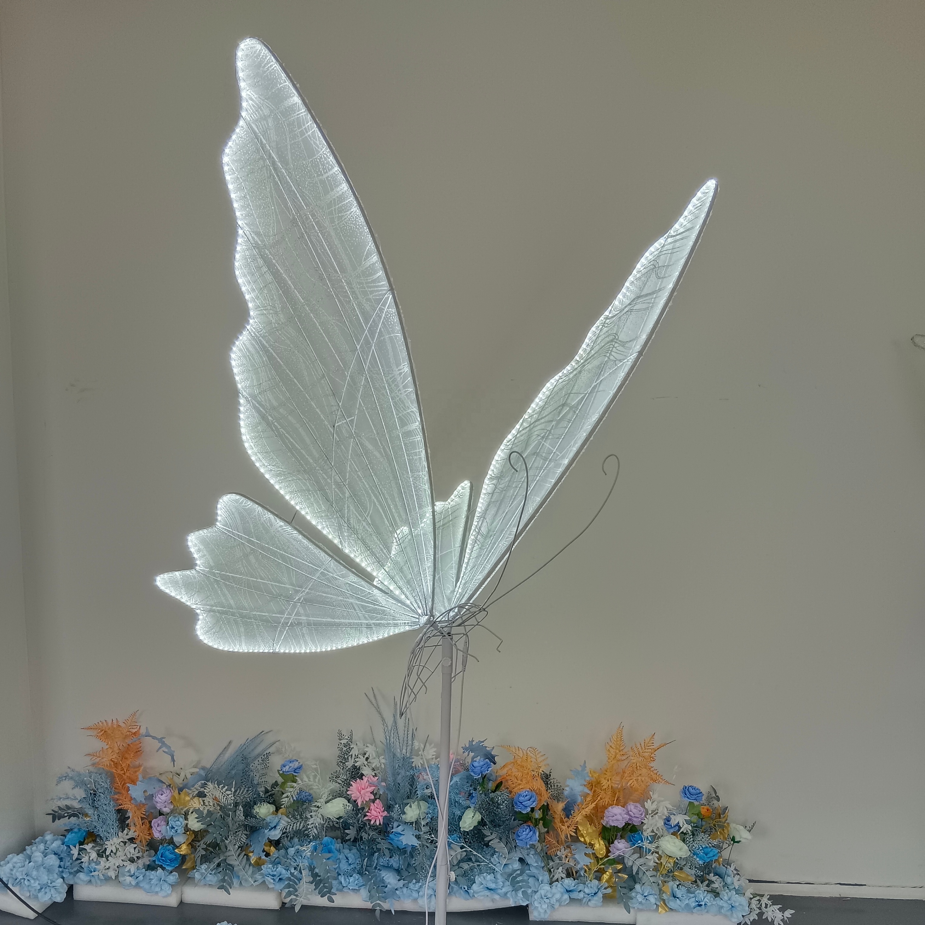 New arrival Free Standing size can be customized luminous butterfly decoration for wedding decoration events decor