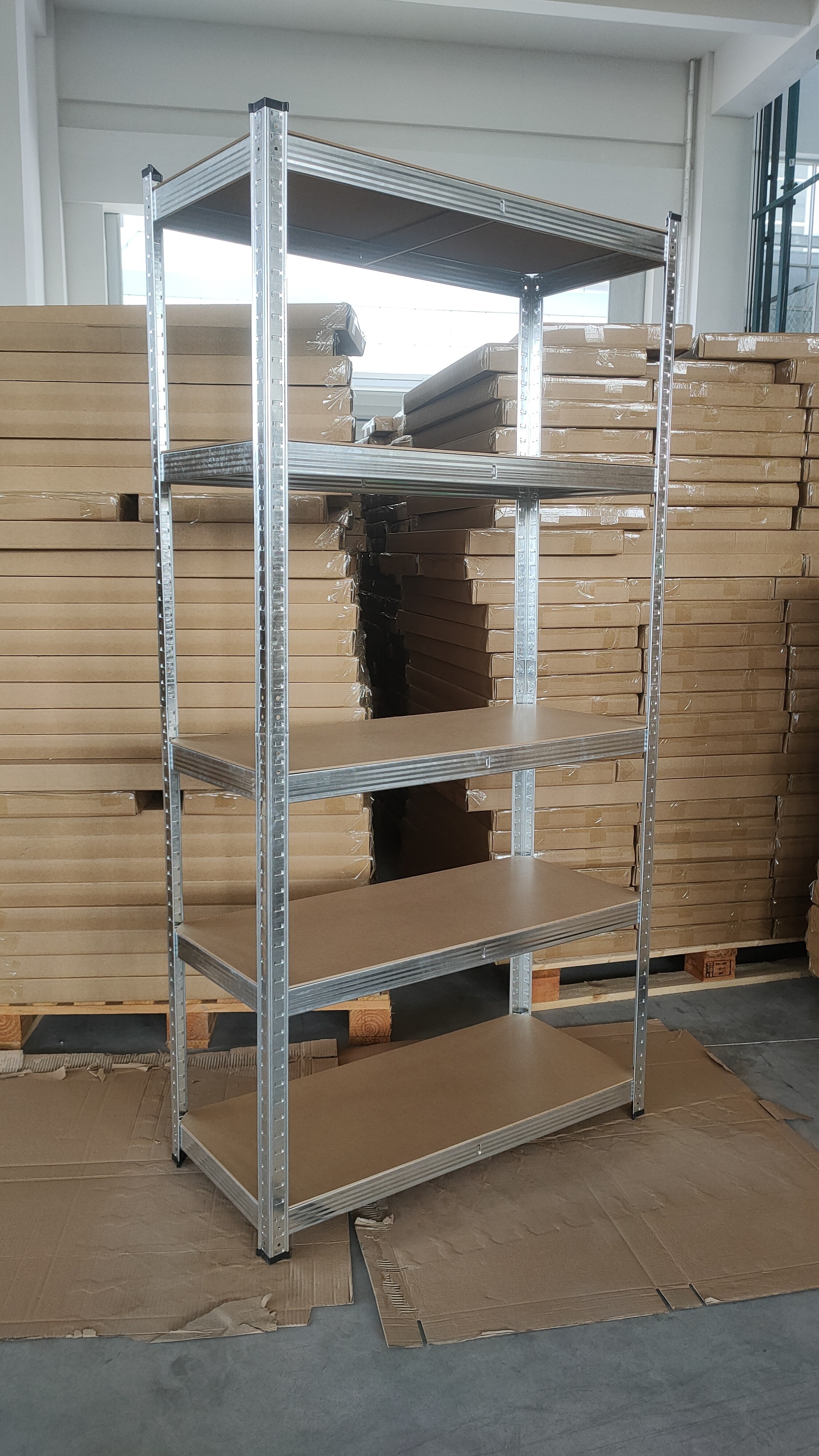 Tianhaida Heavy Duty 5 Layer Galvanized Steel  175kg Load Capacity MDF Board Boltless Stacking Shelving