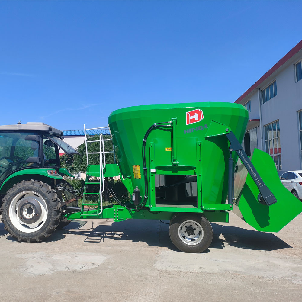 Large-Scale PTO Tmr Feed Mixing Truck Full Mixing Ration Mixer for Sale/Livestock Feed Mixer Machine