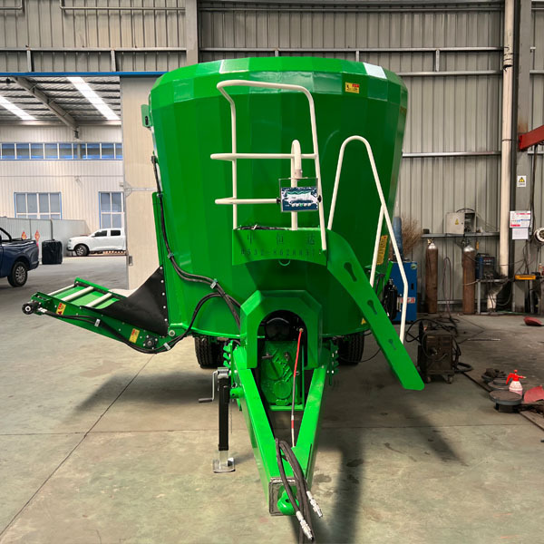 7Cube Feeding Mixing Machine Cow Cattle Camel Animal Feed Mixer for Dairy Farm Equipment Grinder Tractor Traction Pto Driven