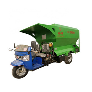 Cattle,Cow Sheep feed truck poultry feed machine feed mixer machine spreader truck