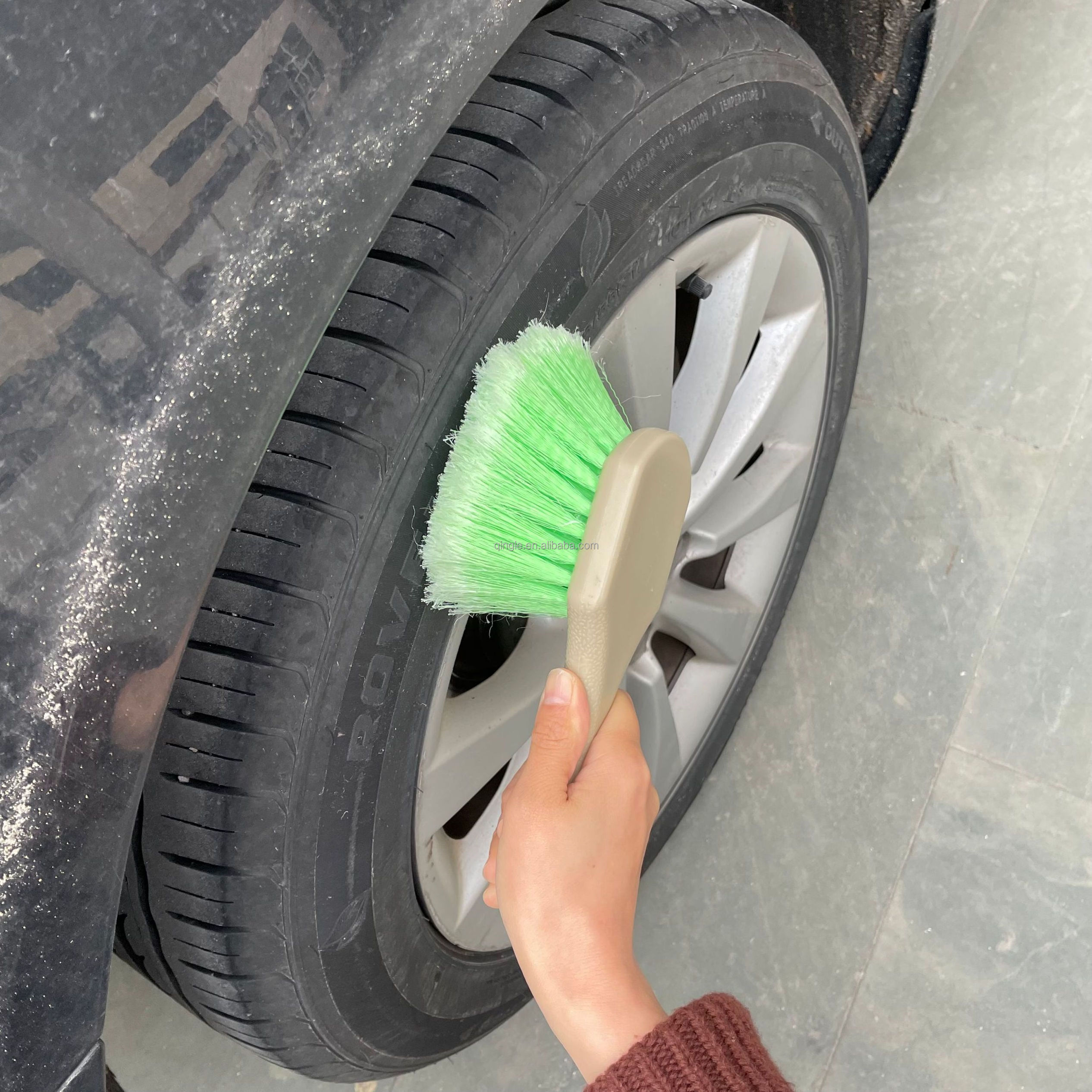 2022 hot sell on Amazon  High quality car wheel brush cleaner soft bristle car Tire Rim Hub Clean brush for washing the Car