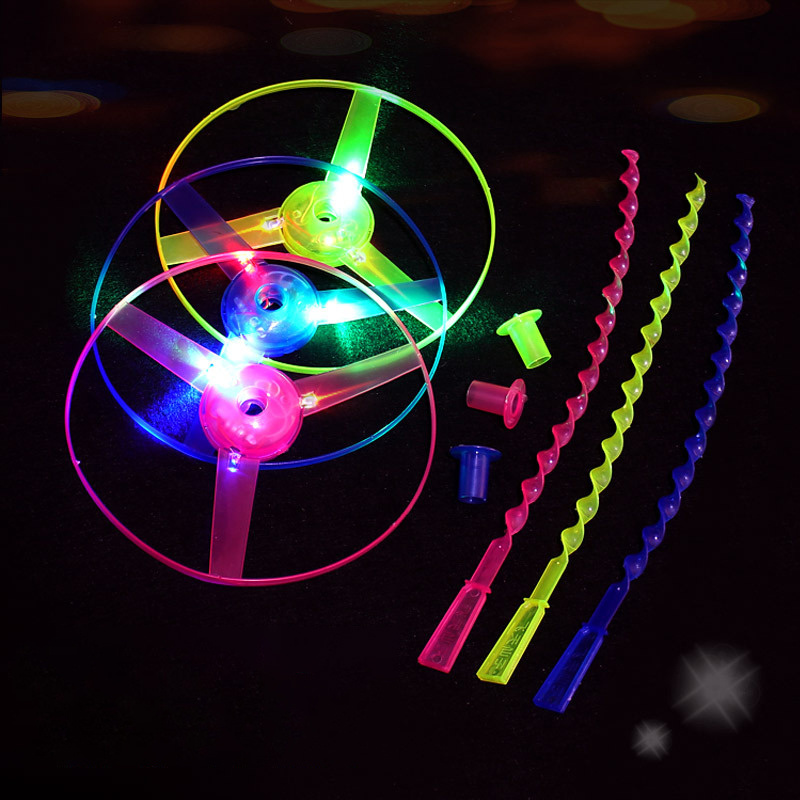 Fashion LED Light Flying Toy Outdoor Night Glowing Toy Promotion Flashing Toy For Kids