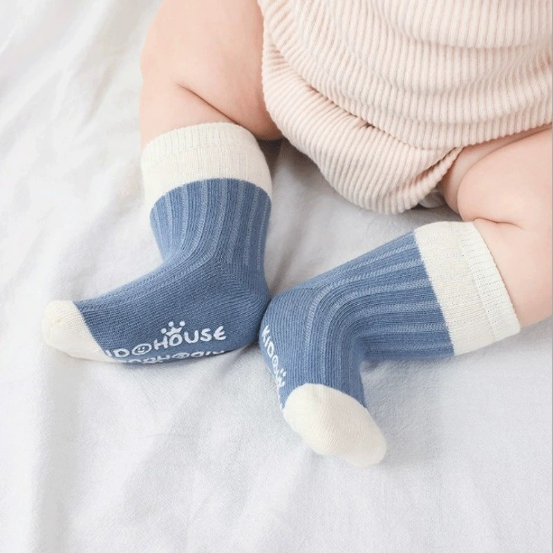 Beautiful mid-tube kid's socks point glue anti slip cotton socks