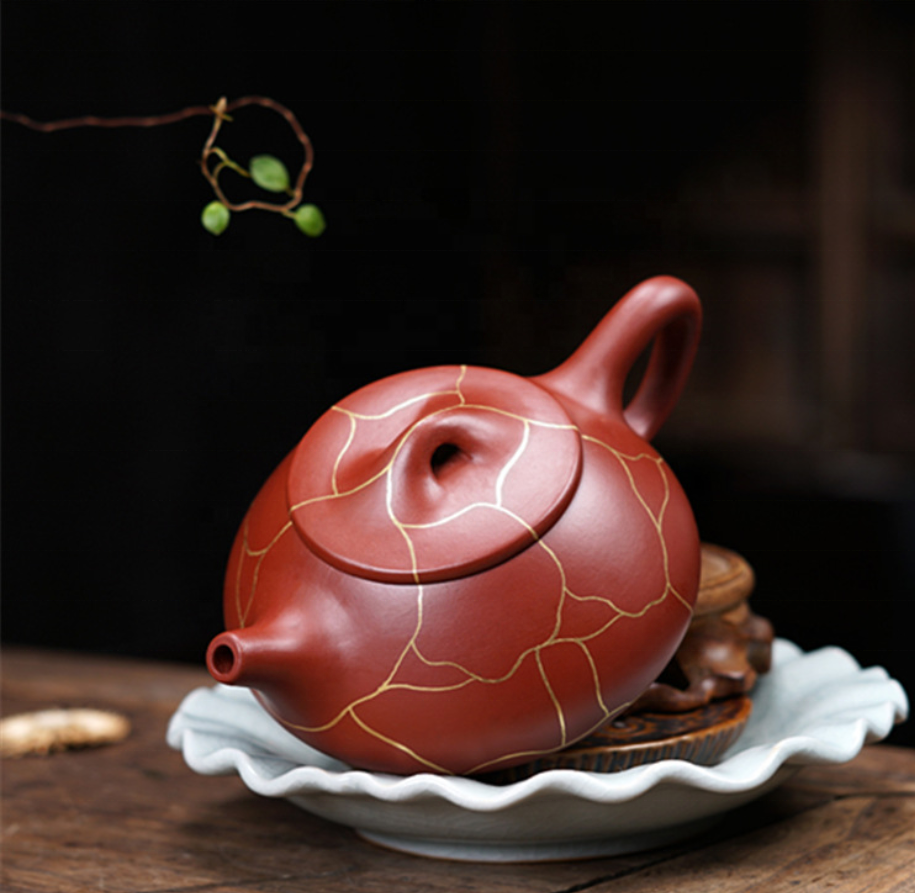 Yixing Zisha Tea Pot Handmade Outline in Gold  Purple Clay Teapot Traditional Chinese Style Kungfu Teapot for Christmas Gift