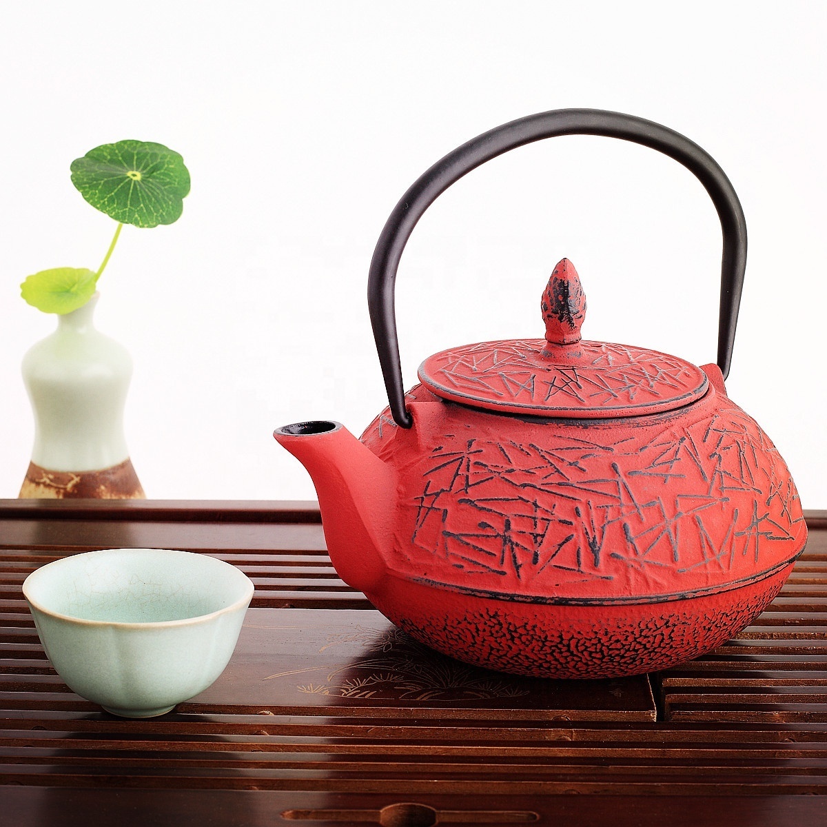 High Quality Red Cast Iron Tea pot Tool Japanese Tea Kettle Tetsubin with Infuser