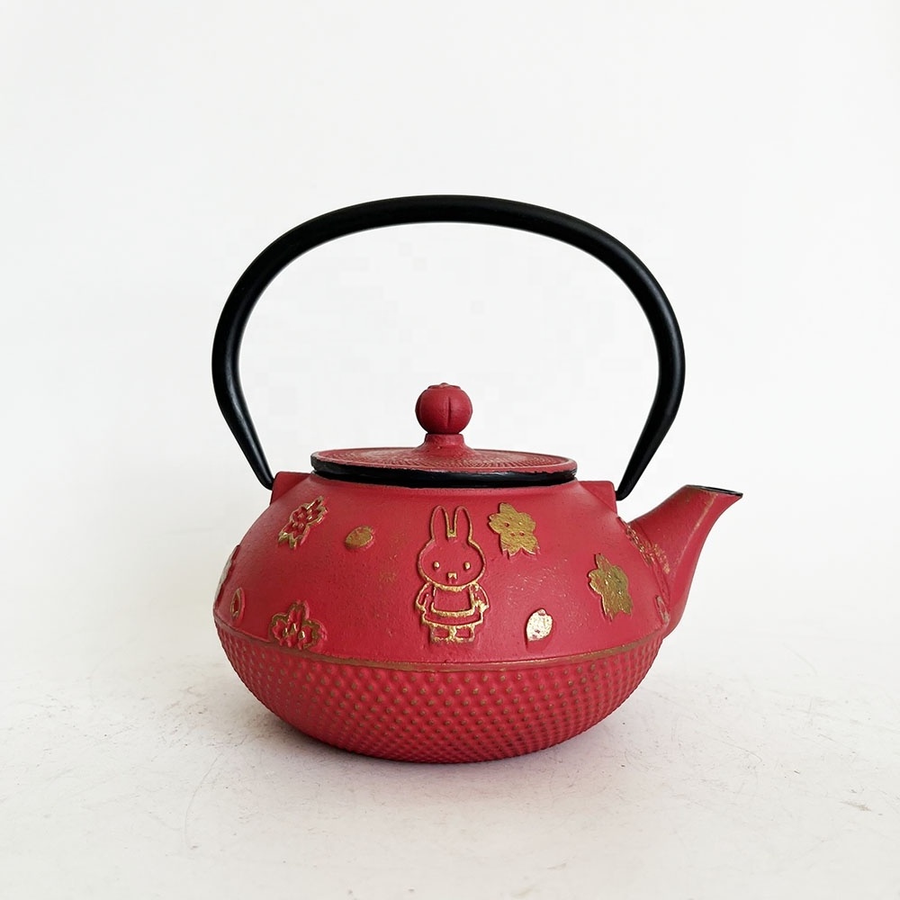 Red Chinese Tea Kettle 650ml Cast Iron Teapot with Stainless Steel Infuser Tetsubin