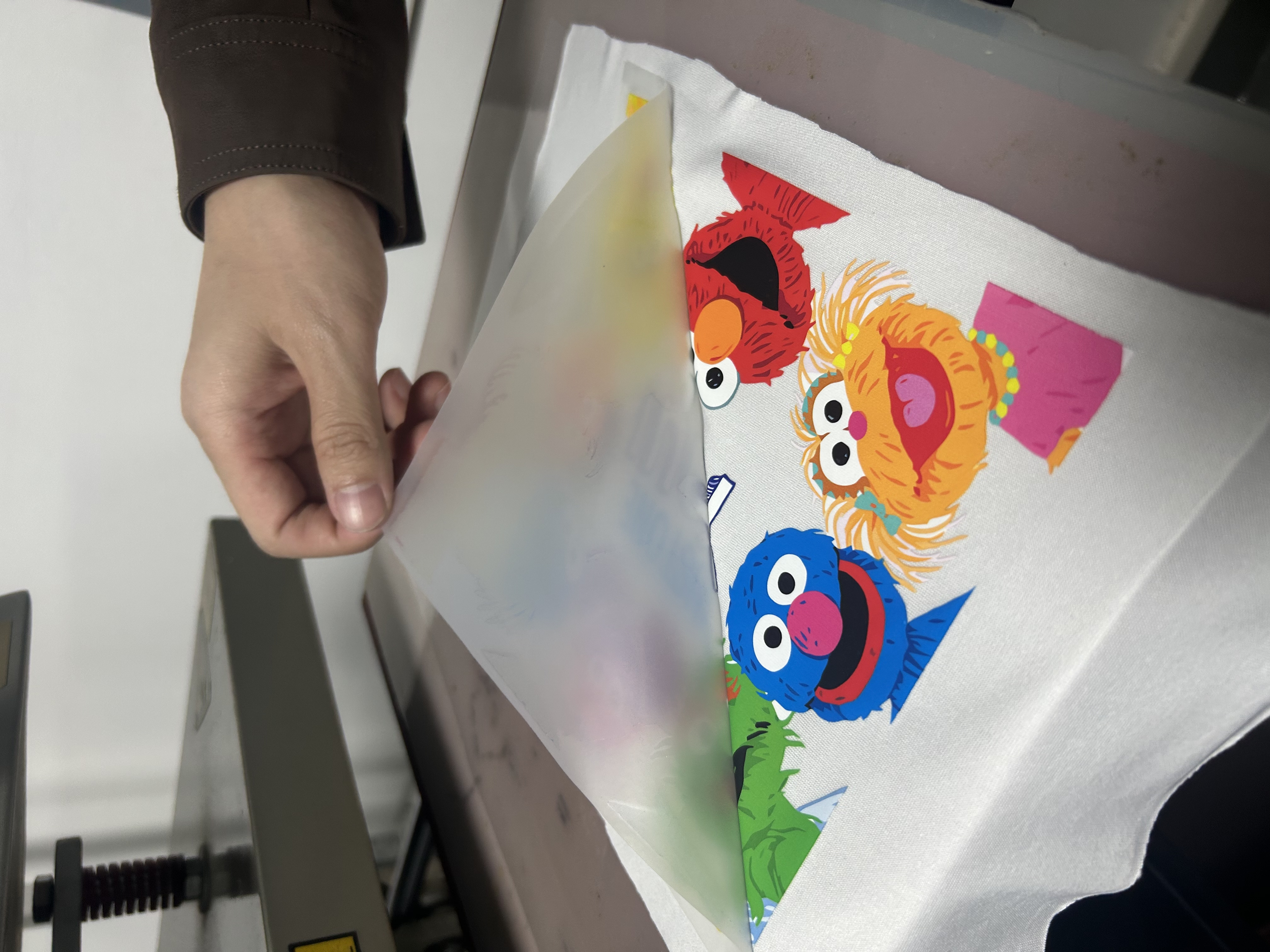 Qinyu Custom DTF Heat Transfer Film digital printing Logo Pet Films Rolls for T-shirt on Transfer Designs