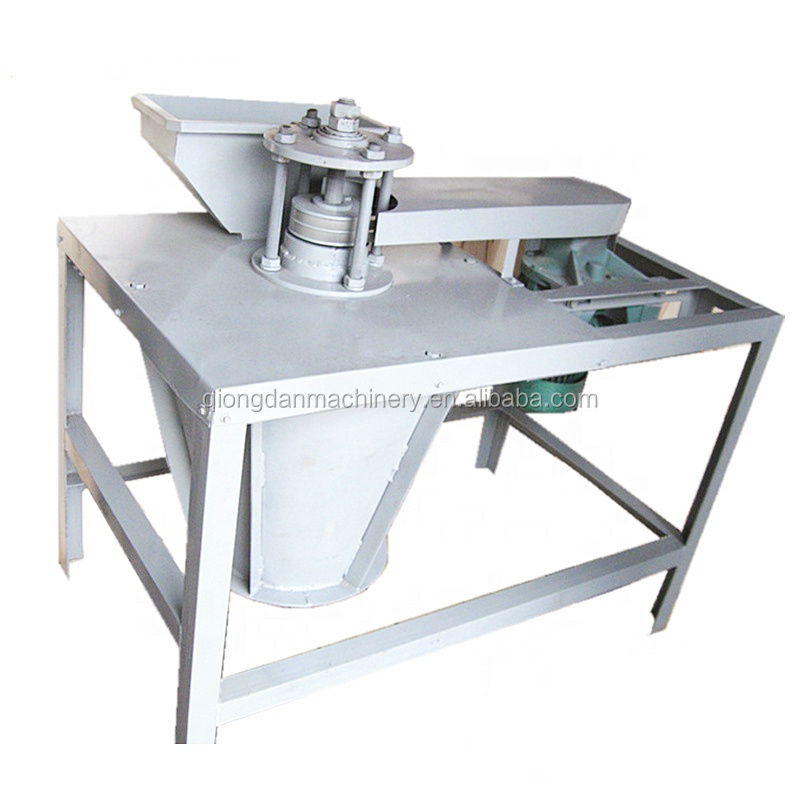 Black walnut cracker and peeling machine