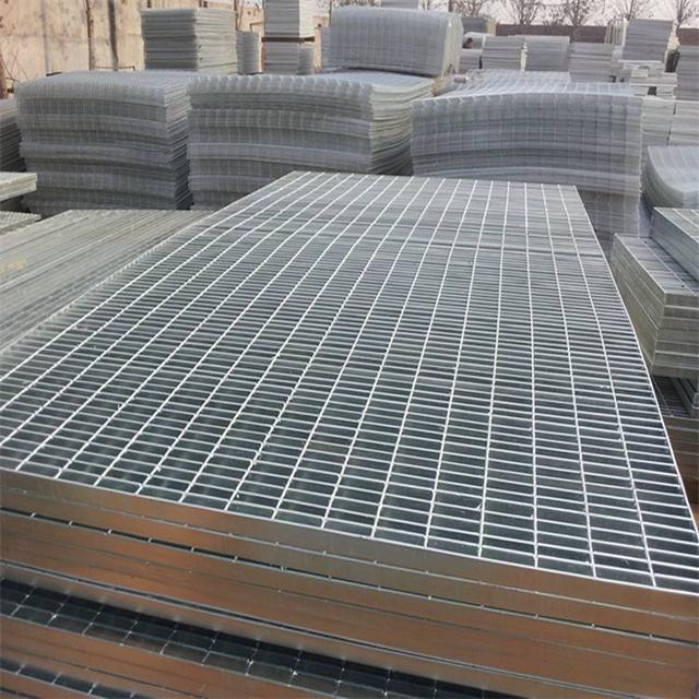 Light Steel Structure Hot Dipped Galvanized Serrated Flat Steel Grating Bar Welded HDG Grating Panel