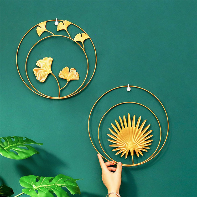 Modern Metal Circle Wall Decoration Wrought Iron Golden Display Art Wall Hanging Ornaments