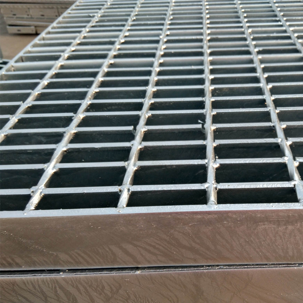 Hot dipped Galvanized welding bar twisted grating Stainless steel grating with serrated surface steel grating sheet