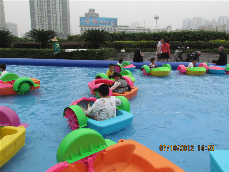 Floating swimming pool paddle boat water foot pedal boat for children