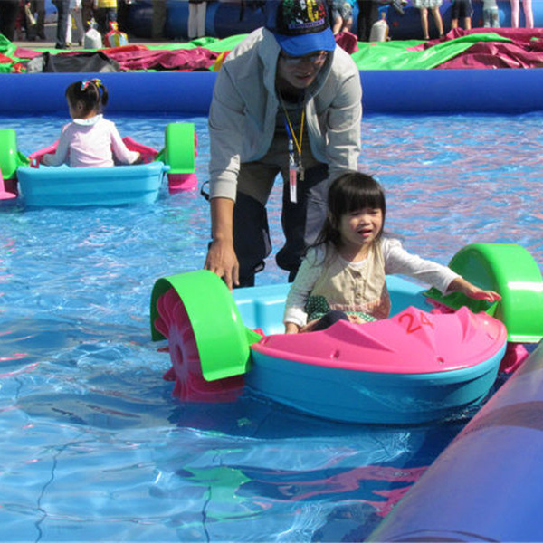 2023 New Arrival Lowest Price Floating swimming pool paddle boat water foot pedal boat for children