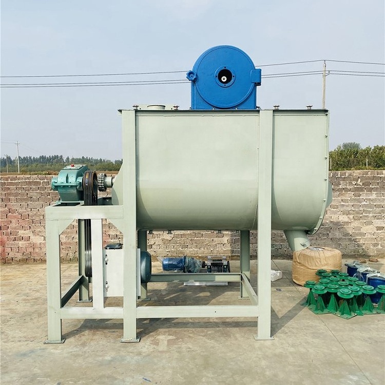 High efficiency Chicken rabbit Cattle sheep forage mixer feed additive blender 1000kg molasses mixer cattle paddle feed mixer