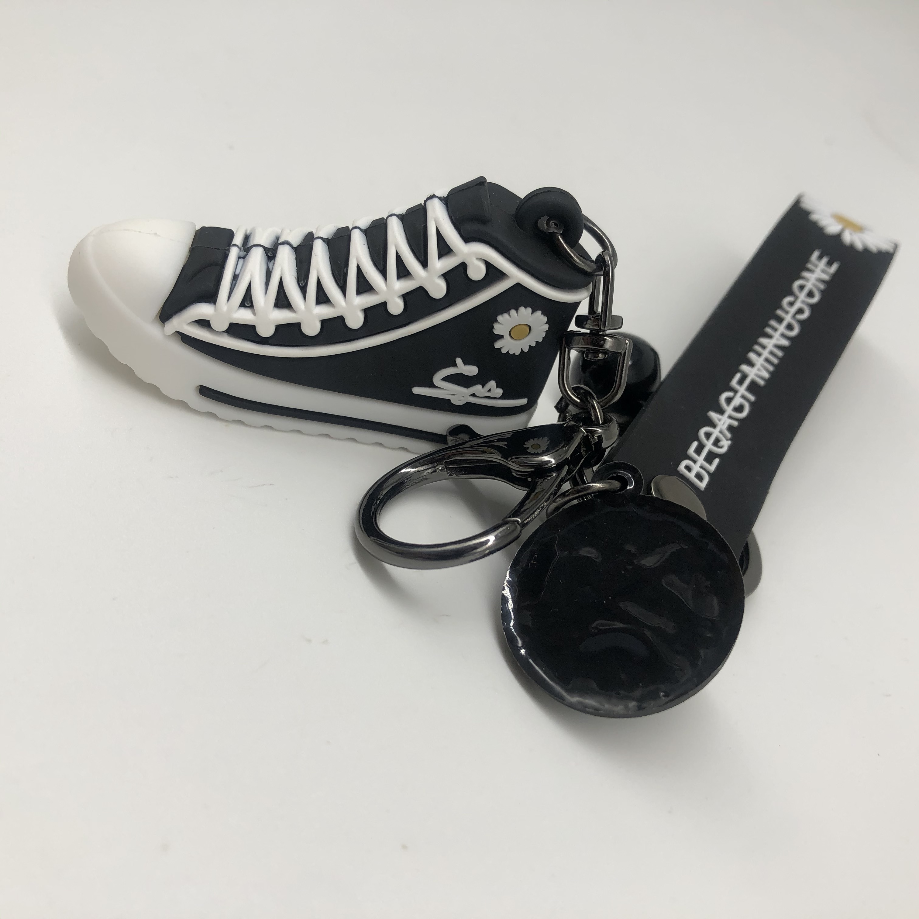 boy cool gifts 3D mini sneaker keychain wholesale shoes 2d sneaker keychains for shoes promotion