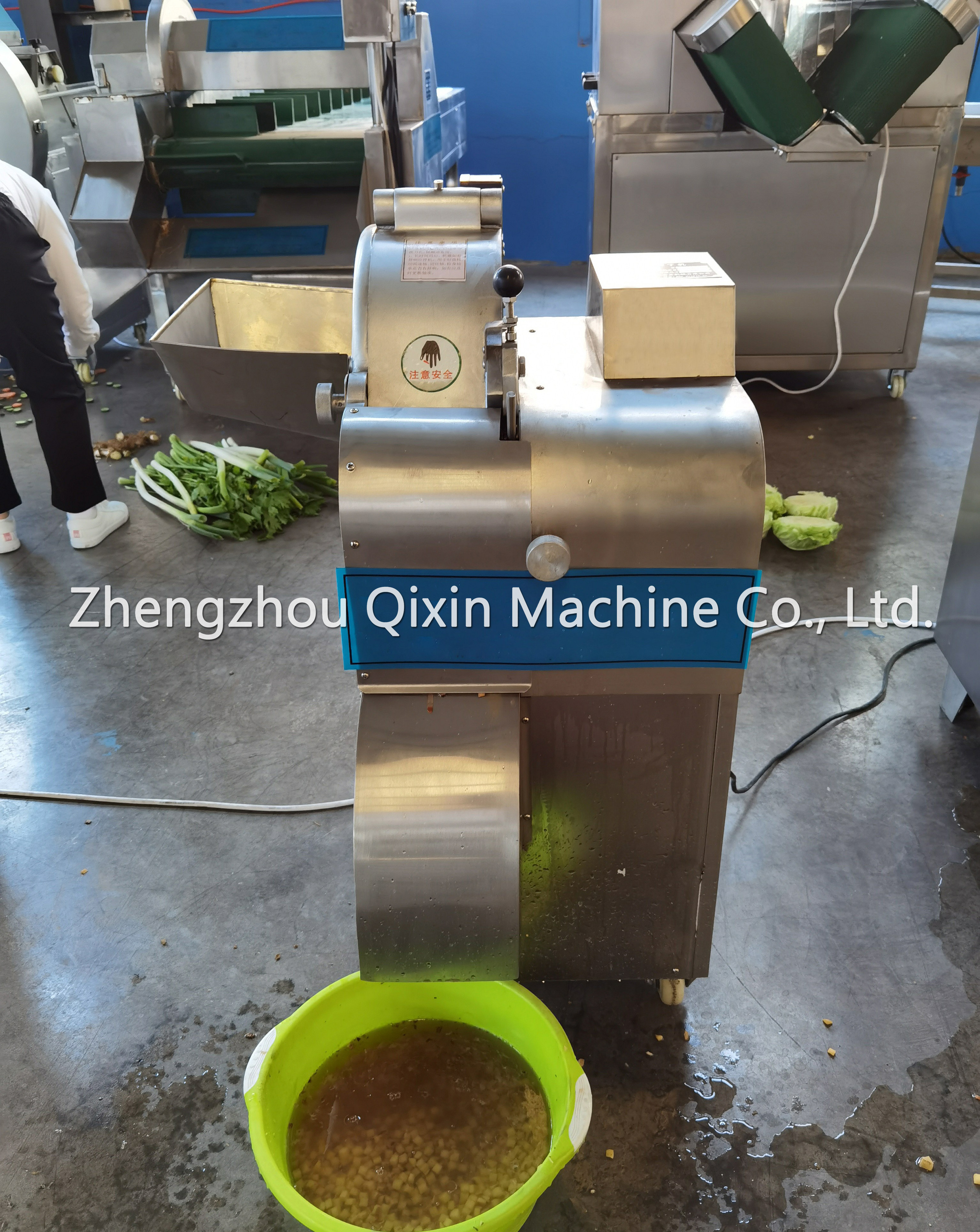 Small size big capacity sweet potato pumpkin nata de coco cube cutting machine automatic /high quality carrot  onion cube dicer