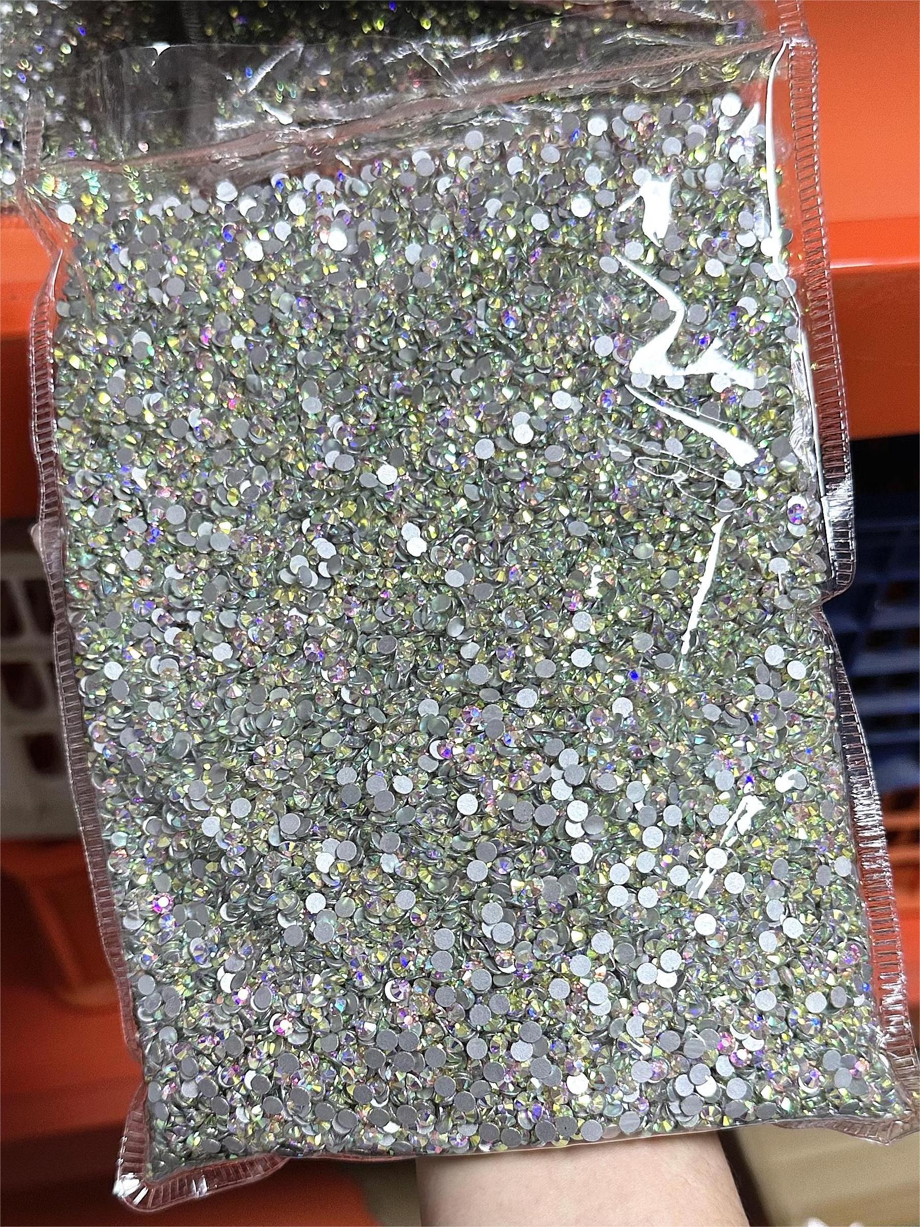 Wholesale Rhinestones 200 Colors 14400pcs  Glue On Glass Flat Back Rhinestone Bulk  Glass Rhinestone Crystal For Garment