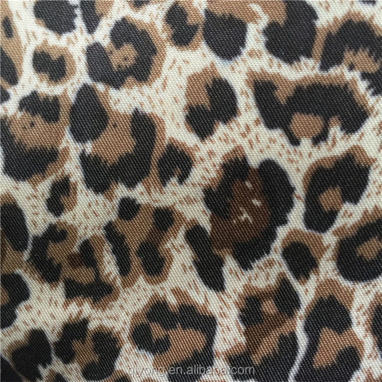 Hot Leopard Design Heat Transfer Printing Microfiber Twill Peach Skin Fabric in 100%Polyester