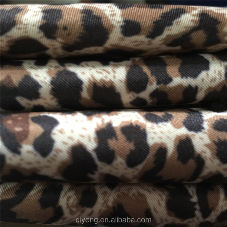 Hot Leopard Design Heat Transfer Printing Microfiber Twill Peach Skin Fabric in 100%Polyester