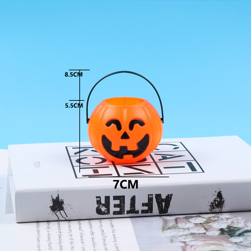 Halloween with cover cute children carrying candy jar kindergarten decoration supplies show props jack-o '-lantern