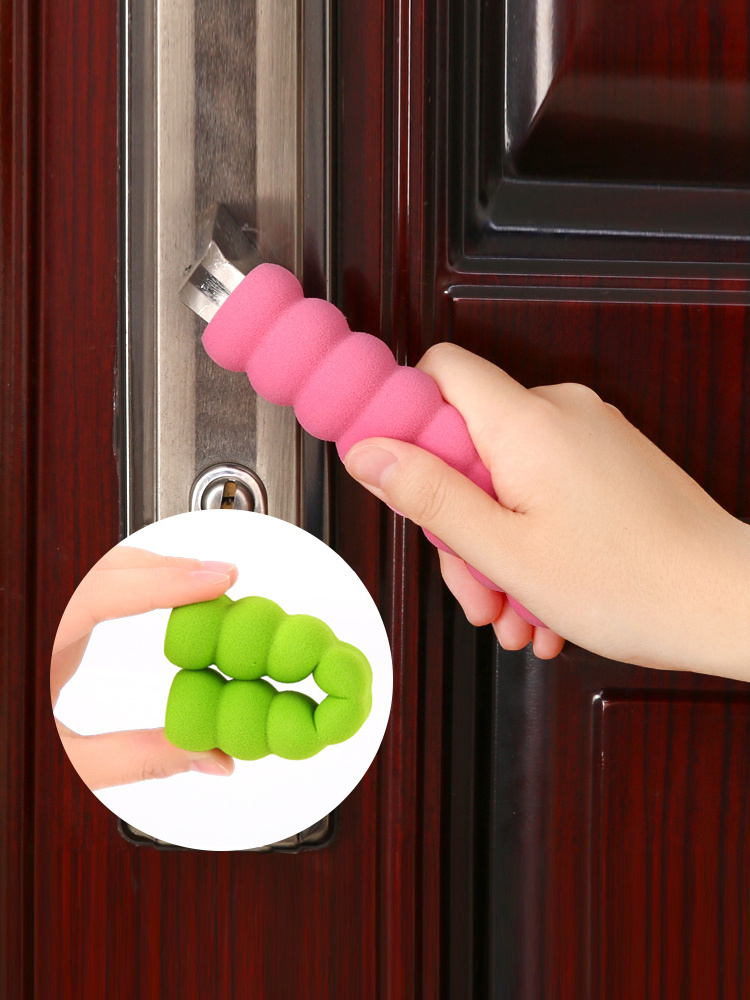 Door handle Anti-knock Bedroom door lock mat anti-static door knob gloves Universal winter