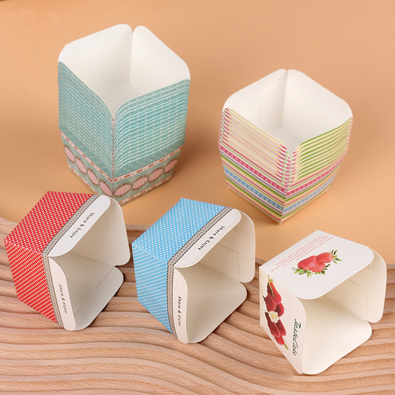 100PCS Food Grade Paper Baking Cup Christmas Square Muffin Packaging Kokkaido CupCake Liner