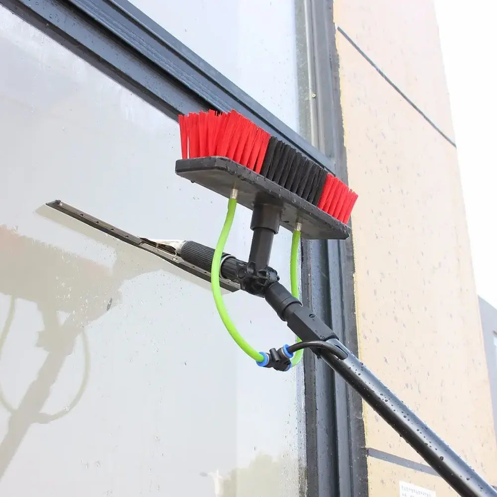 Qiyun New Product Car Wash Brush Telescopic Aluminum Water Fed Pole Brush with Scraper System for Window Cleaning