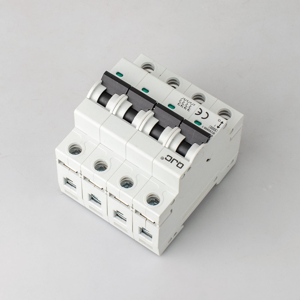 2024 QJC DC Miniature Circuit Breakers Solar PV MCB 12V 24V 48V 550V 1000V Main Switch 2P 4P 10A 16A 20A 32A 63A Battery Protect