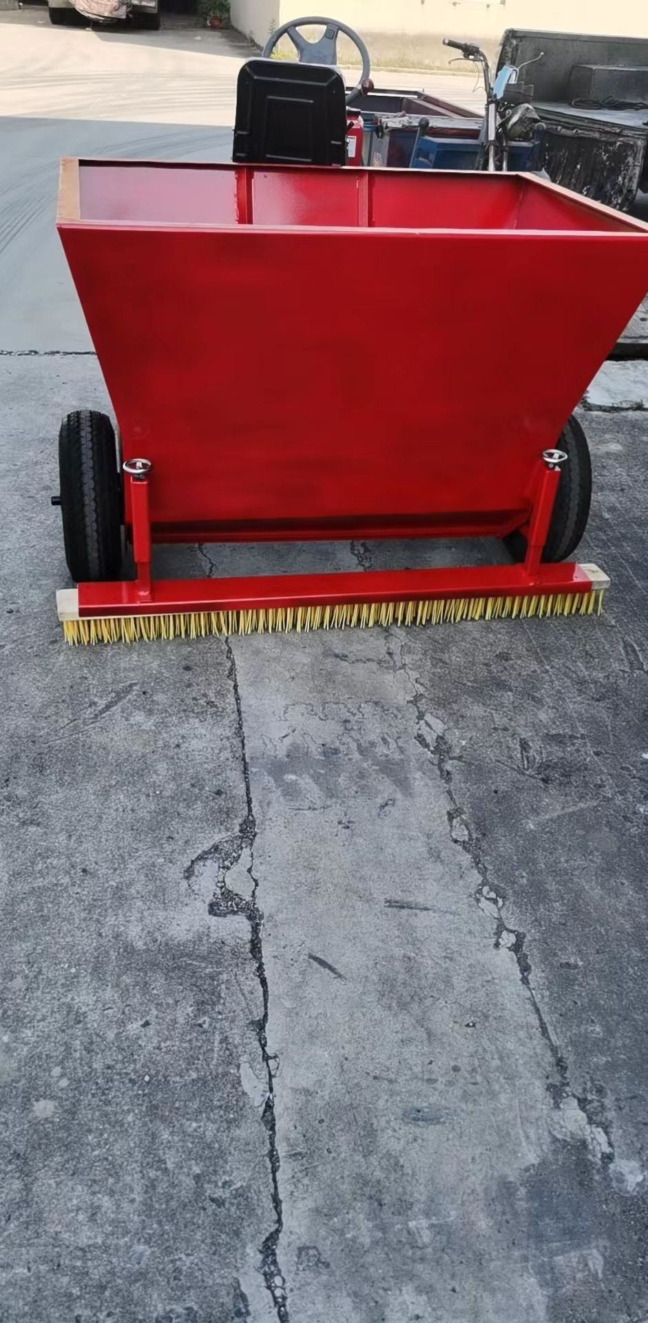 Good price riding grass combing and sand washing machine 15HP field lawn combing equipment