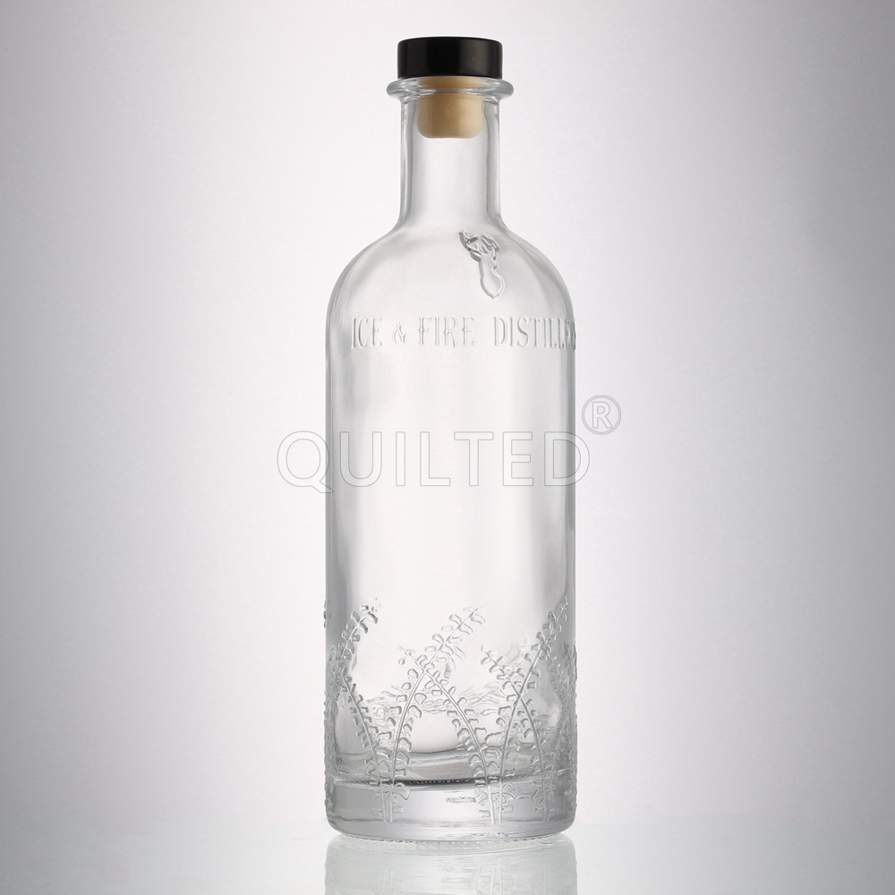 Extra white flint 700 ml Empty Liquor Embossed Glass Bottles Vodka Spirit glass bottle with stopper