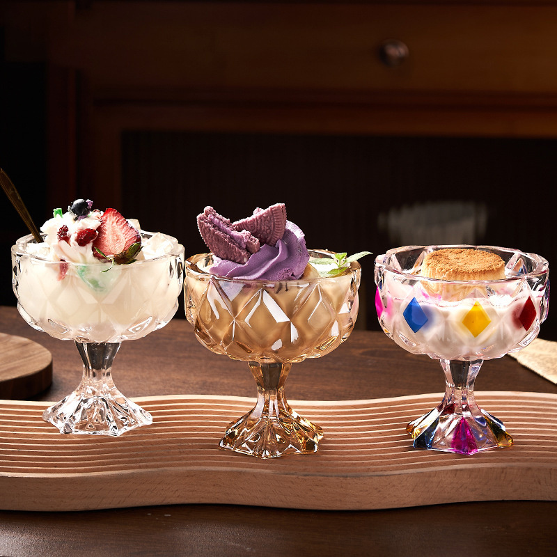 Creative short-footed ice cream cup household high-value dessert glass souvenir cup painted glass cup