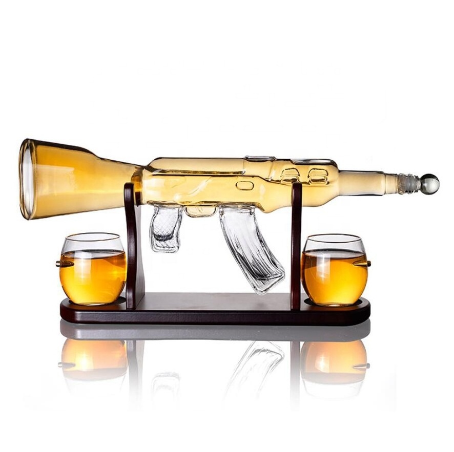 AK 47 gun shaped glass liquor wine bottle glass vodka bottle with 2 glasses and wooden base