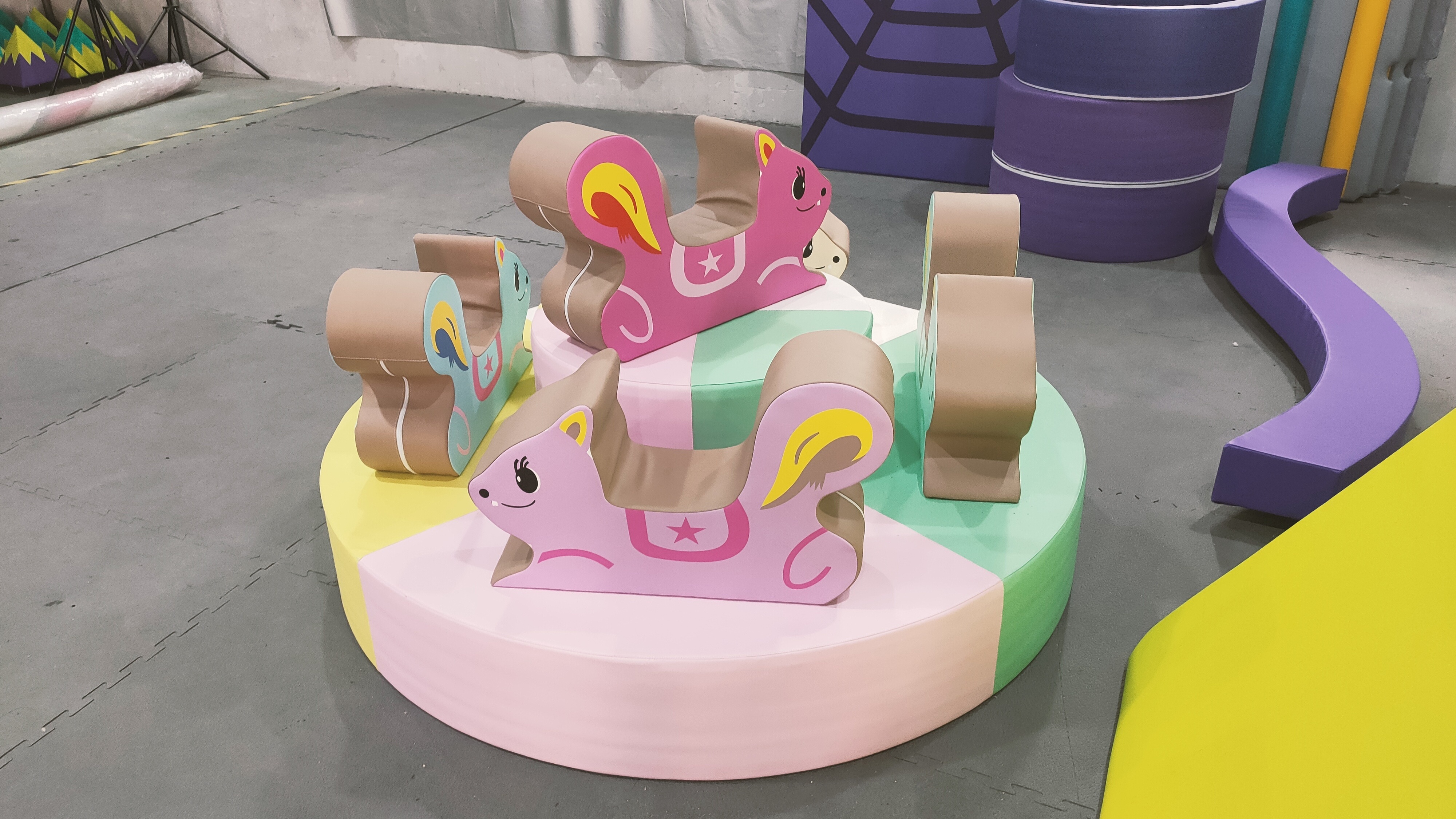 Customized color squirrel soft play electric merry go round for party  hire