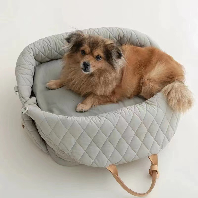 2023 Casual Fashion Luxury Pet Dog Cat Carrying Tote Bag Dog Carrier Booster Seat Customization pet bag carrier