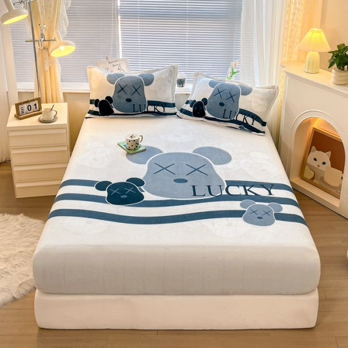 3D cartoon design bed linen fitted sheet comfortable 3pc milk fleece mattress protector hugging bear bedspread set