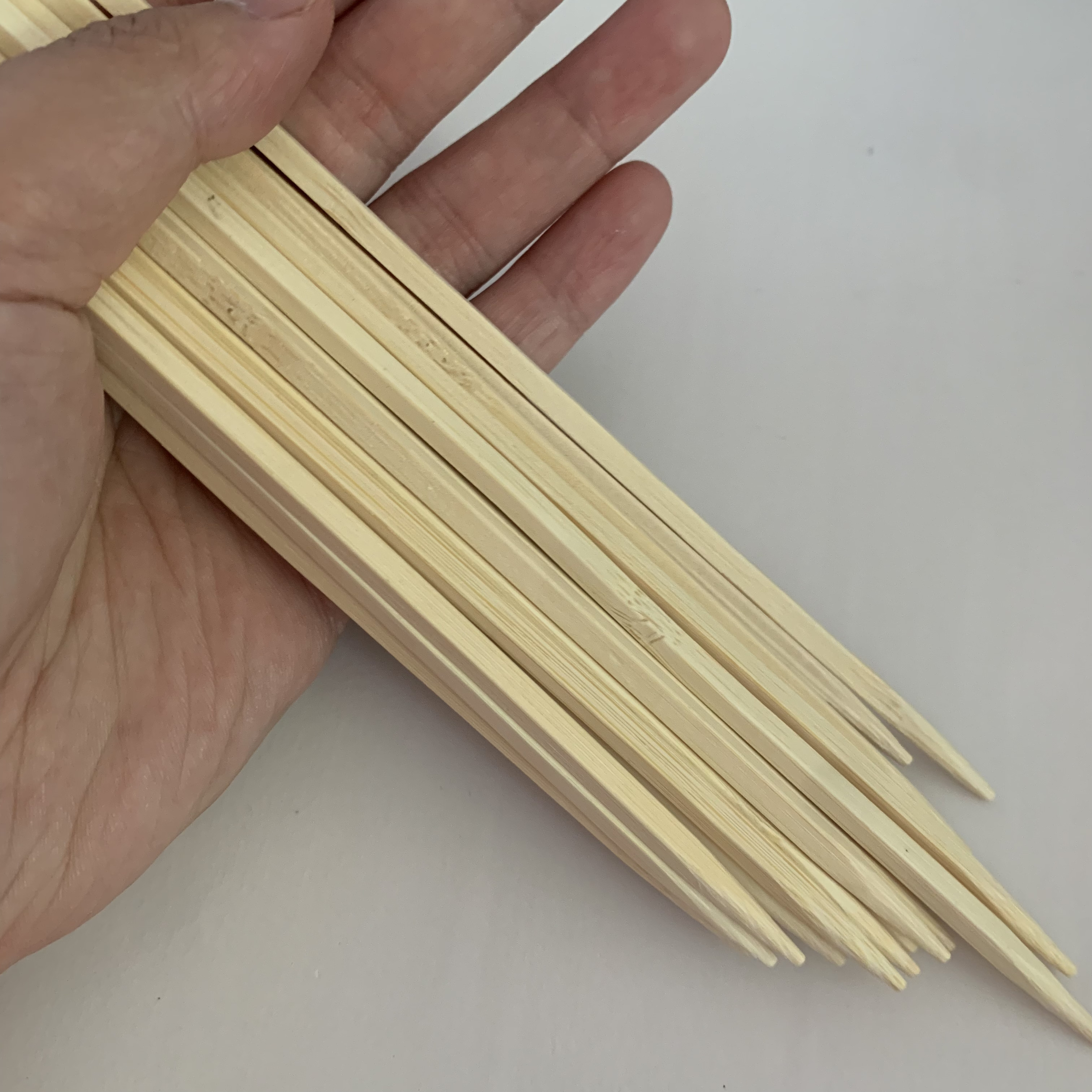 Semi Pointed 5 mm Diameter 6 Inch Bamboo Lollipop Sticks Barbecue Corn Dog Skewers