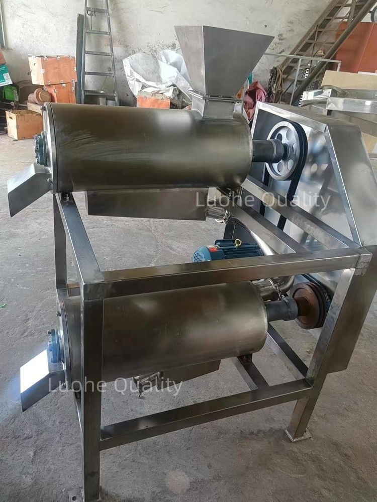 Industrial Stainless Steel Mango Pulper / Fruit Pulp Juice Making Machine / Mango Puree Extractor Machine Price